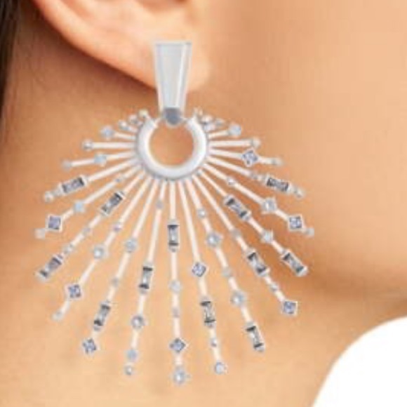 Kendra Scott lilac mist Illusion scattered earring - Picture 2 of 8